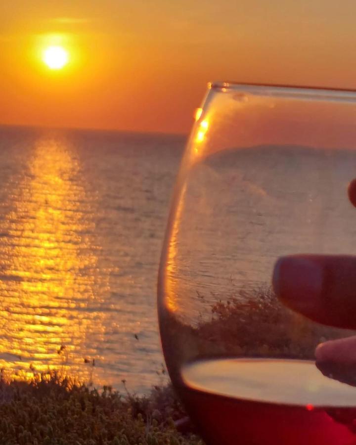 Sukha Inn Hotel&Beach Bozcaada Bagian luar foto