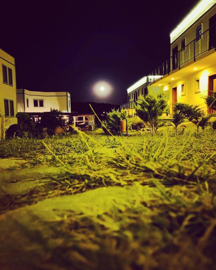 Sukha Inn Hotel&Beach Bozcaada Bagian luar foto