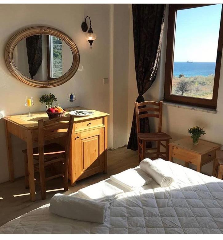 Sukha Inn Hotel&Beach Bozcaada Bagian luar foto